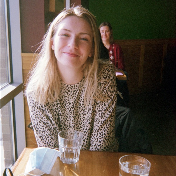 Meet your Posher, Sophia - Picture 1 of 1